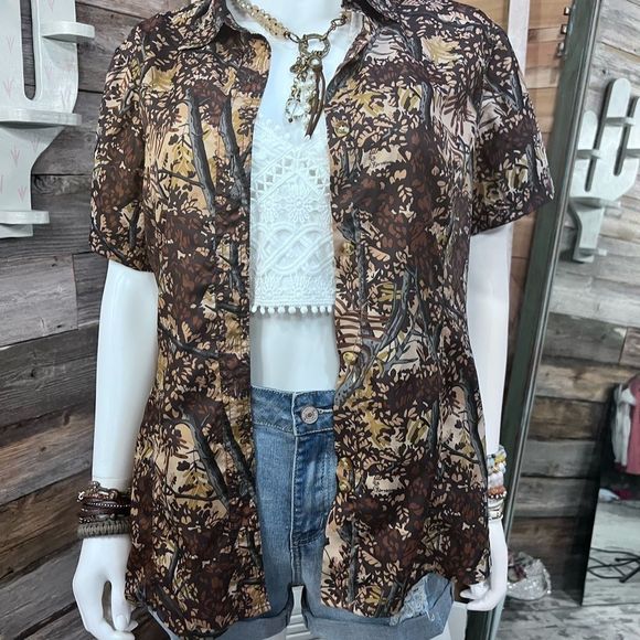 EUC Bushlane Camo Button Up Hunting Shirt in Brown - Picture 2 of 10